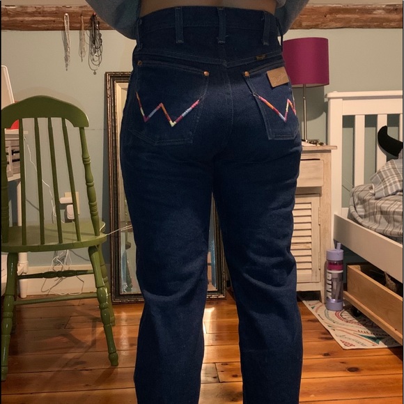 vintage ‘mens’ wrangler embroidered jeans - Picture 2 of 5